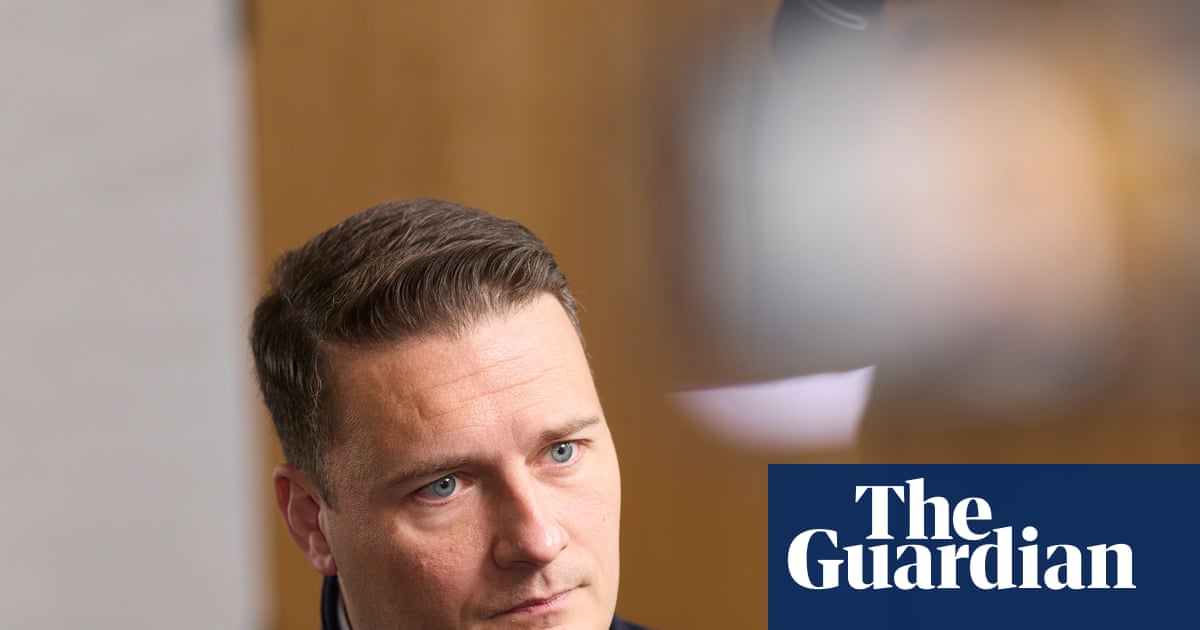 Social media should be treated like tobacco': Streeting calls for under-16s ban on certain platforms