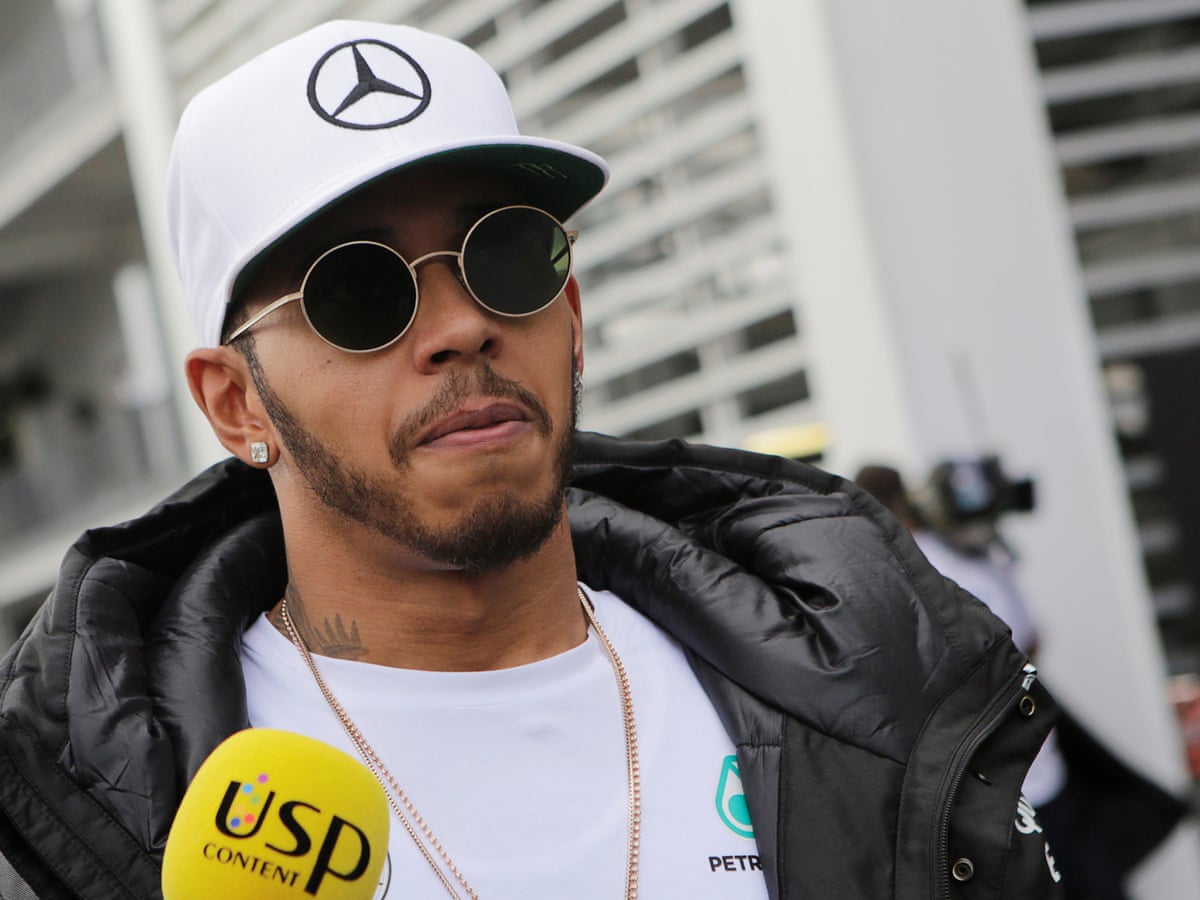 Lewis Hamilton Is A Great Example For The Other F1 Drivers Says Emerson Fittipaldi Motor Sport The Guardian