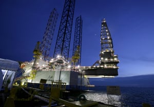 The SEADRILL 3, the first of four oil rigs that Keppel FELS is building for the same customer, is seen in Singapore in this April 21, 2006 file photo. REUTERS/Luis Enrique Ascui/File Photo