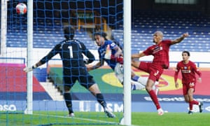 Everton’s Dominic Calvert-Lewin heads at goal but misses.