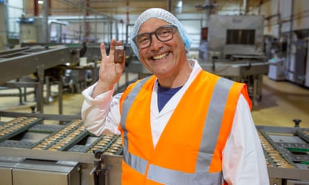 Gregg Wallace back in the factory
