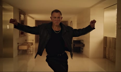 Daniel Craig dances in an advert for Belvedere vodka, directed by Taika Waititi.