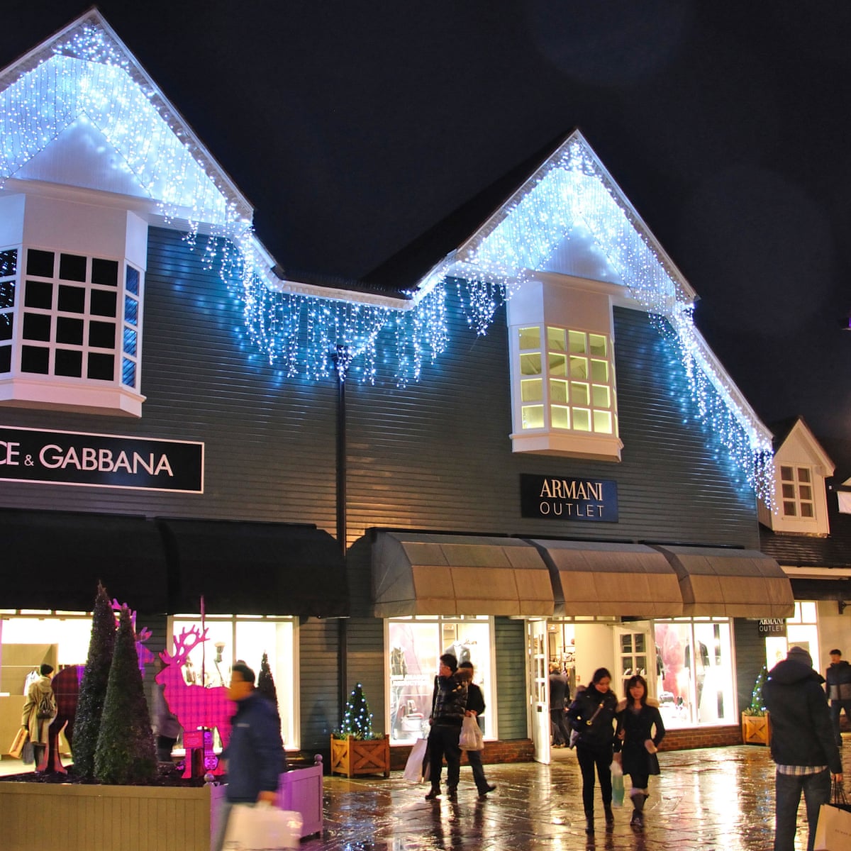Bicester Village Top Uk Tourist Attraction And Shopping Shangri La Life And Style The Guardian