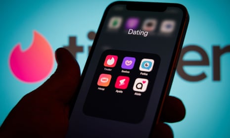 Matchmaker on the Go: The Appeal of Dating Apps Versus Websites - Privacy and Security Concerns