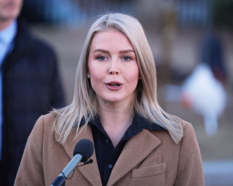 Karoline Leavitt speaks with reporters at the White House, 24 November 2025, in Washington.
