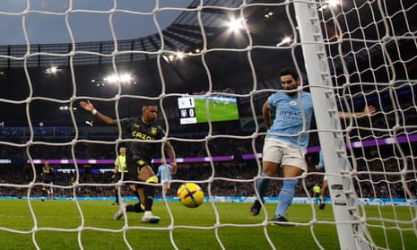 Ilkay Gündogan scores at the far post from Erling Haaland’s cross to make it 2-0 to Manchester City