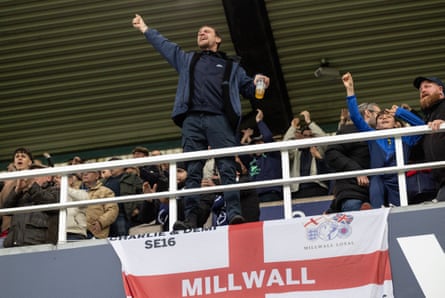 Millwall fans wrong nan stadium supporting their team