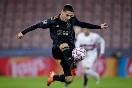 Antony in action in the Champions League.