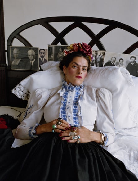 Being Frida, London 2000.