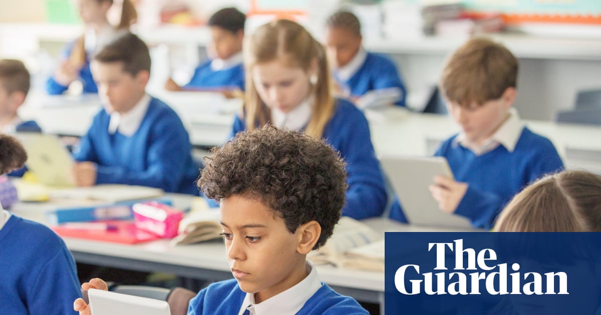 Reassessing the Learning Environment: Are Screens the Real Culprit?