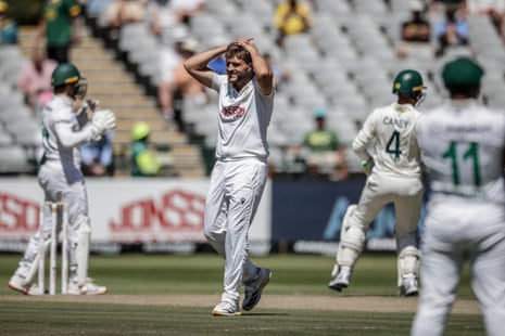 Wiaan Mulder fails to hide his frustration on day three of the third Test