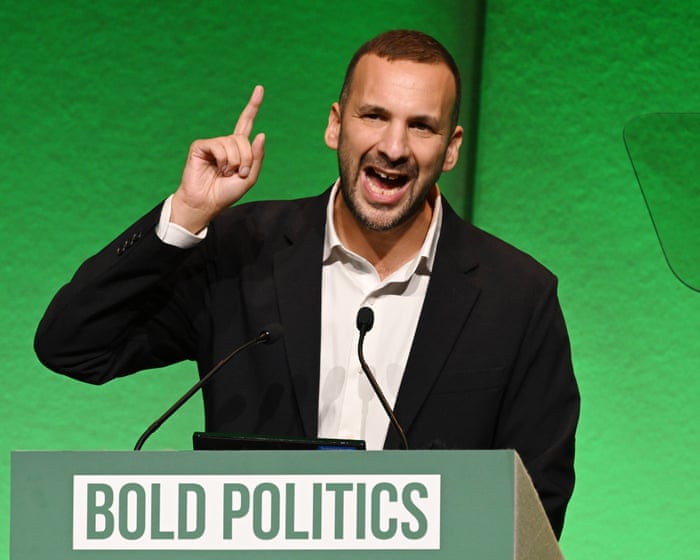 UK political class ‘poisoned by wealth’, says Zack Polanski as he sets out plan to tax assets of richest 1% – UK politics live