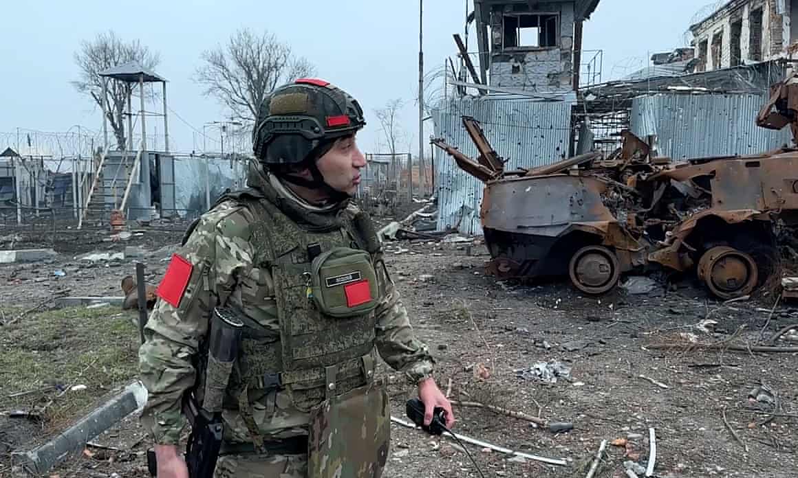 Russian troops advance in Kursk region.