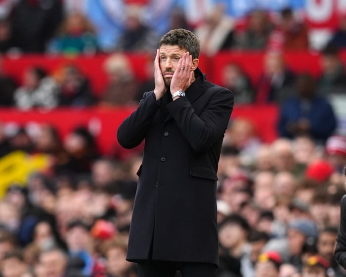 Carrick on the brink, Jackson ends City’s run, and Spurs singe the Blues | Football Weekly – video