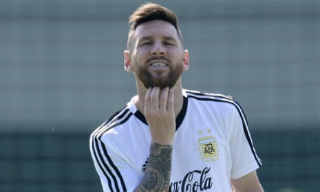 Lionel Messi ponders signing up ...