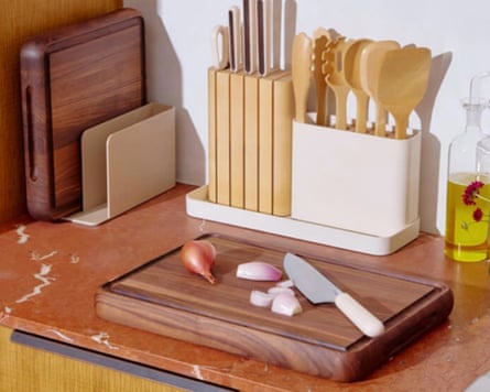 I’ve tested caraway’s trendy nontoxic cookware for years. Here’s what food influencers won’t tell you | food A photo of caraway butcher block set