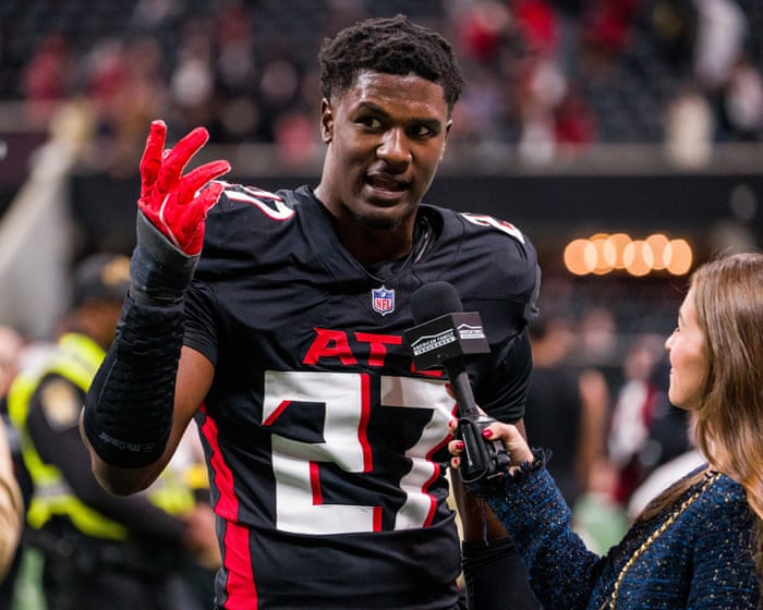 Falcons’ Pearce allegedly hit officer and crashed into WNBA star Jackson’s car prior to arrest