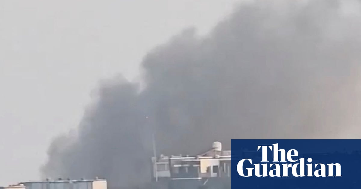Houthi missiles strike Saudi-led coalition forces HQ at presidential palace in Aden