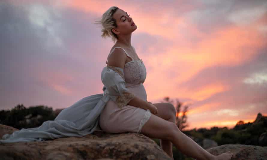 Katy Perry in the video for Daisies.