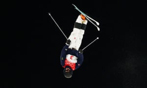 Walter Wallberg upside-down on his way to gold.