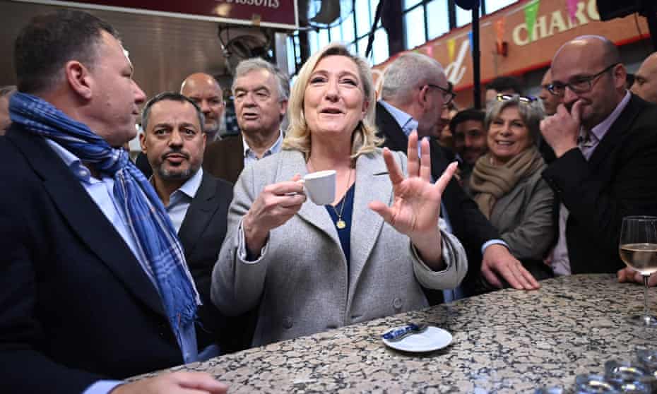 Marine Le Pen on walkabout