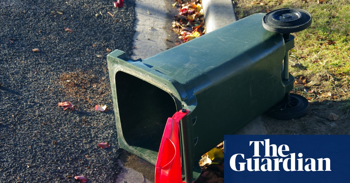 North Wales police threaten ban over calls about bins and noisy kids
