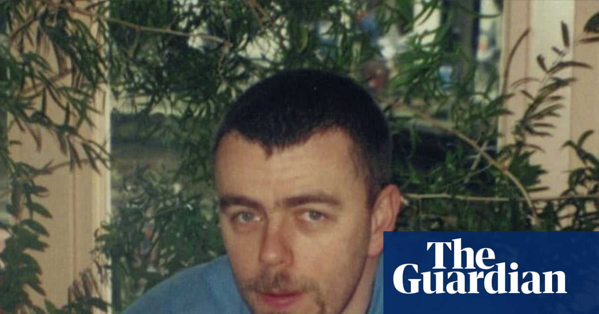 Police officer in spycops scandal deceived two women at same time, inquiry told