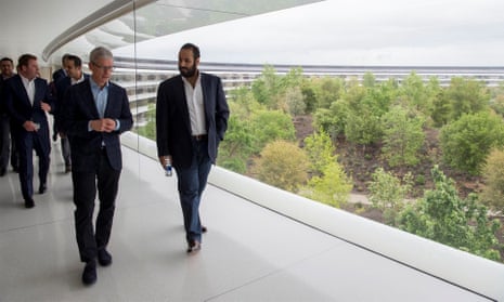 Tim Cook,  chief executive of Apple, shows Mohammed bin Salman round the company’s HQ.
