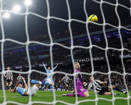 Carabao Cup - Semi Final - Second Leg - Manchester City v Newcastle UnitedSoccer Football - Carabao Cup - Semi Final - Second Leg - Manchester City v Newcastle United - Etihad Stadium, Manchester, Britain - February 4, 2026
Manchester City's Omar Marmoush scores their first goal past Newcastle United's Aaron Ramsdale Action Images via Reuters/Jason Cairnduff EDITORIAL USE ONLY. NO USE WITH UNAUTHORIZED AUDIO, VIDEO, DATA, FIXTURE LISTS, CLUB/LEAGUE LOGOS OR 'LIVE' SERVICES. ONLINE IN-MATCH USE LIMITED TO 120 IMAGES, NO VIDEO EMULATION. NO USE IN BETTING, GAMES OR SINGLE CLUB/LEAGUE/PLAYER PUBLICATIONS. PLEASE CONTACT YOUR ACCOUNT REPRESENTATIVE FOR FURTHER DETAILS.. TPX IMAGES OF THE DAY