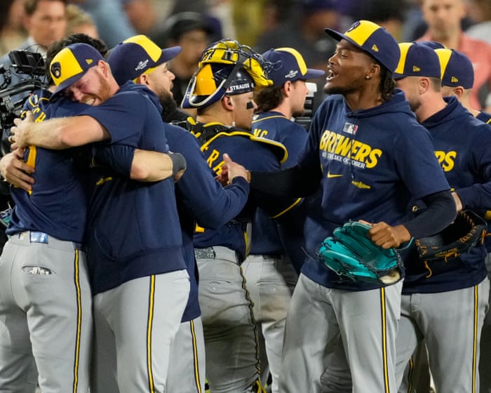 Brilliant Brewers reach first World Series since 1982 as Dodgers blow 4-0 lead