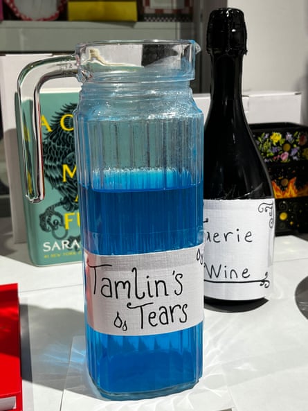 ACOTAR-themed drinks