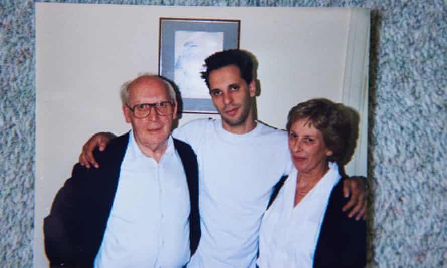 Simon with his father and mother, circa 1984.
