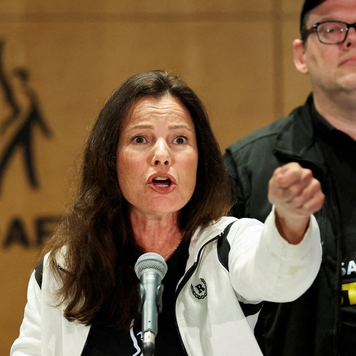 Fran Drescher's fiery speech against Hollywood studios goes viral as actors strike | US actors' strike 2023 | The Guardian