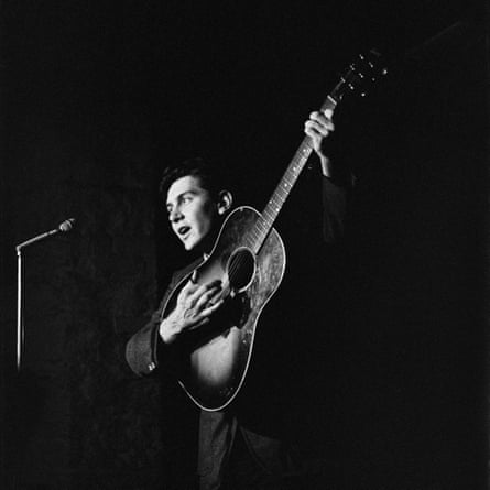 Phil Ochs in concert, circa 1965.