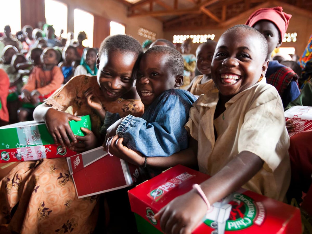 This Christmas Beware Evangelical Christians Bearing Gifts Polly Toynbee The Guardian Samaritan'S Purse Operation Christmas Child Controversy