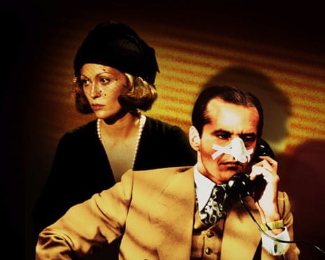 CHINATOWN<br>FAYE DUNAWAY & JACK NICHOLSON ARTWORK Film 'CHINATOWN' (1974) Directed By ROMAN POLANSKI 20 June 1974 SSS73474 Allstar Collection/PARAMOUNT **WARNING** This photograph can only be reproduced by publications in conjunction with the promotion of the above film. For Editorial Use Only.