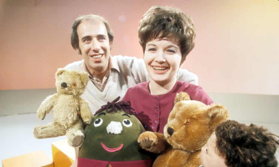 Rick Jones with his fellow Play School presenter Julie Stevens and the toys Little Ted, Humpty, Big Ted and Hamble, on the show’s fifth anniversary in 1969.