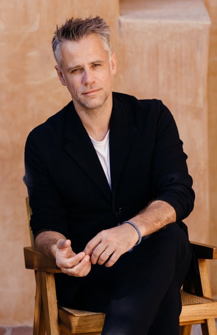 Richard Bacon.