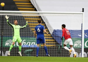 Marcus Rashford of Manchester United missed chance in opening minuets.