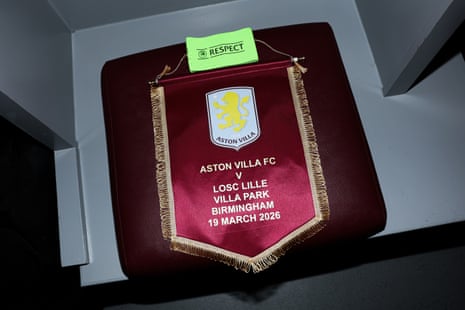 Come on, folks, feet off the desk.