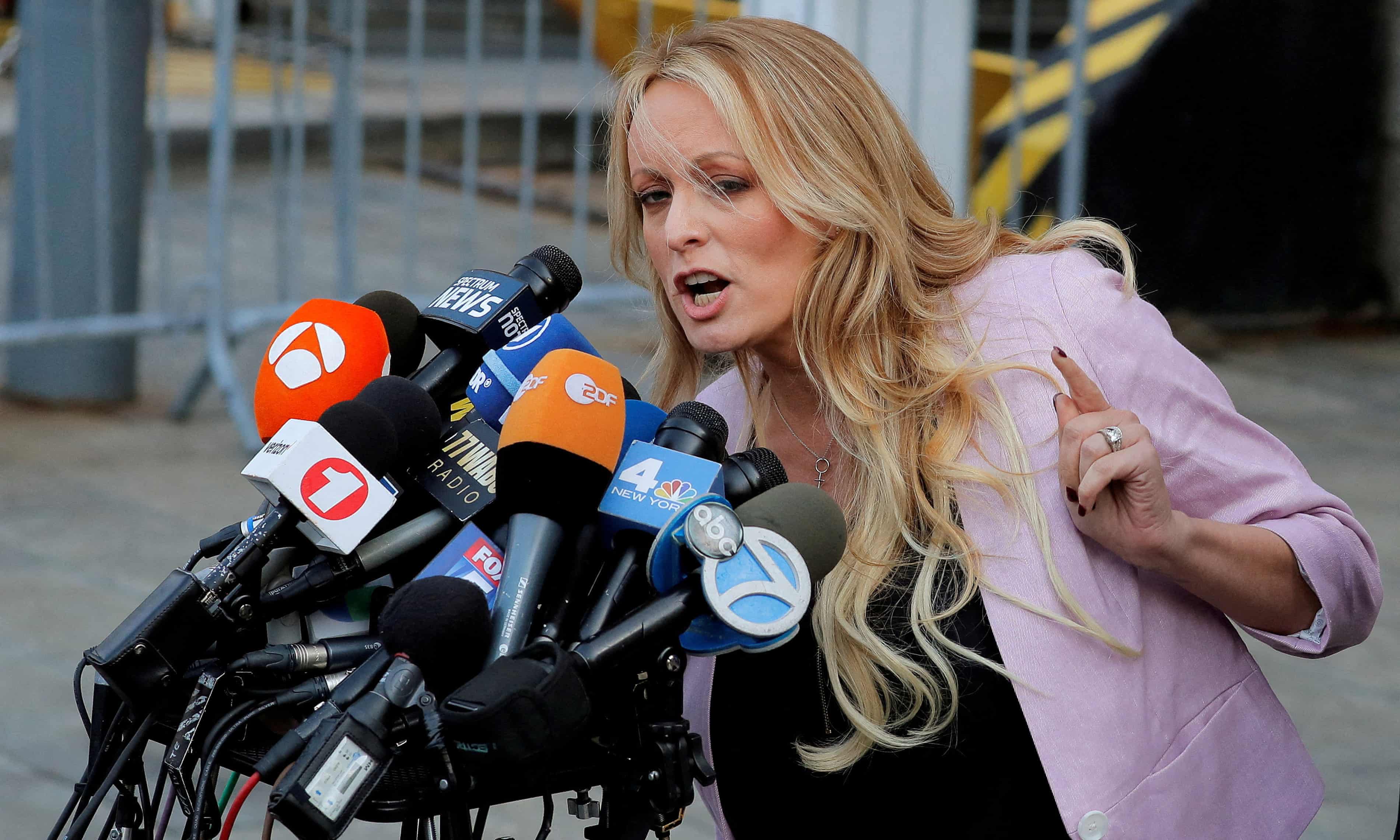 Stormy Daniels gets more than $900K from GoFundMe after allegations of threats from Trump loyalists (theguardian.com)