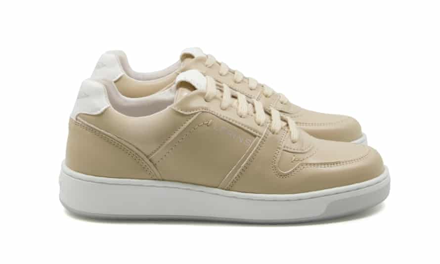 Lerins grape leather shoes.