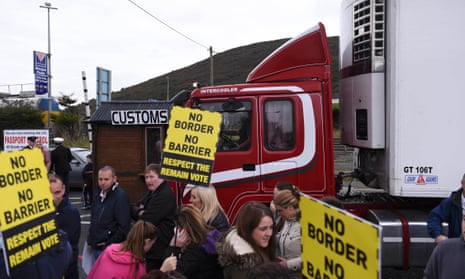 Anti-Brexit campaigners set up a mock customs hut during a protest against Britain’s vote to leave the European Union, in Carrickcarnon, Ireland, October 2016