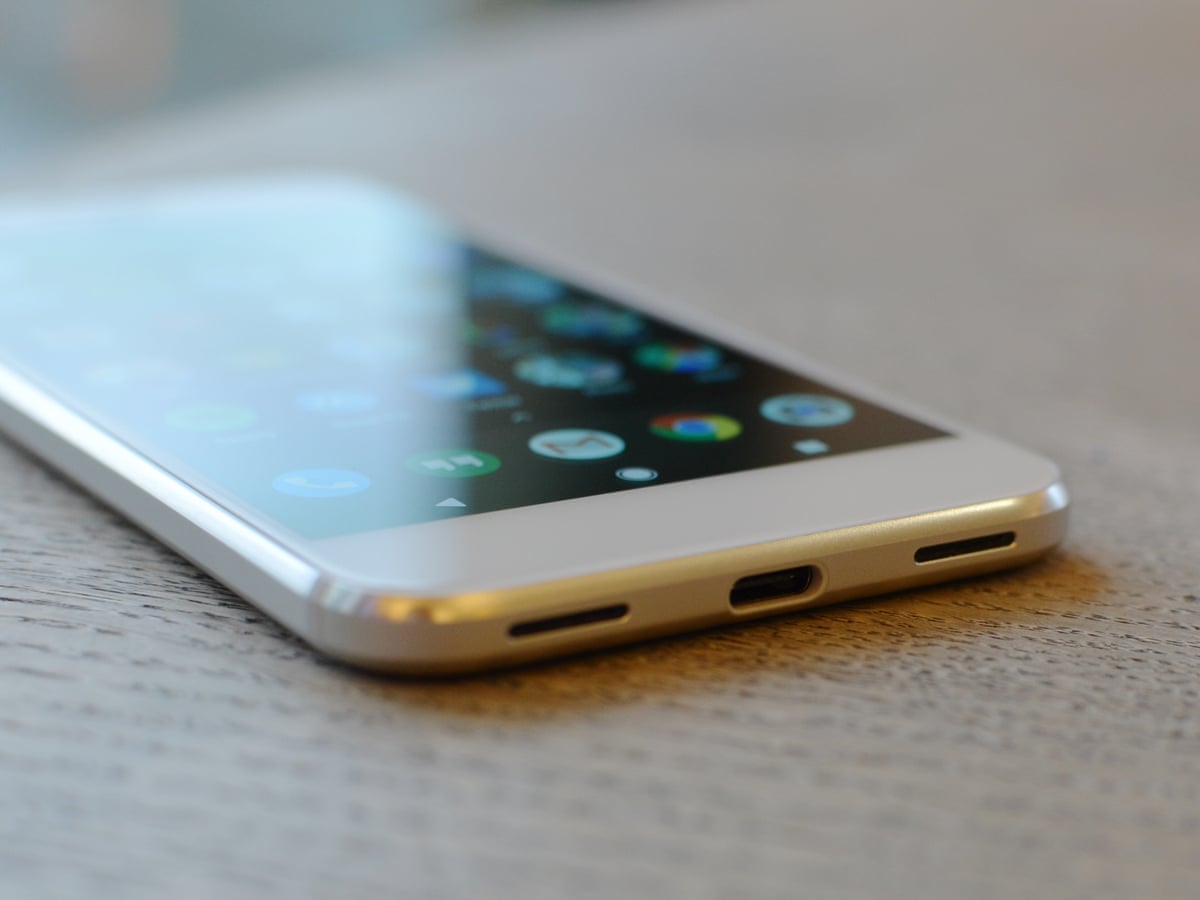 Pixel Phone Resellers Banned From Using Google Accounts