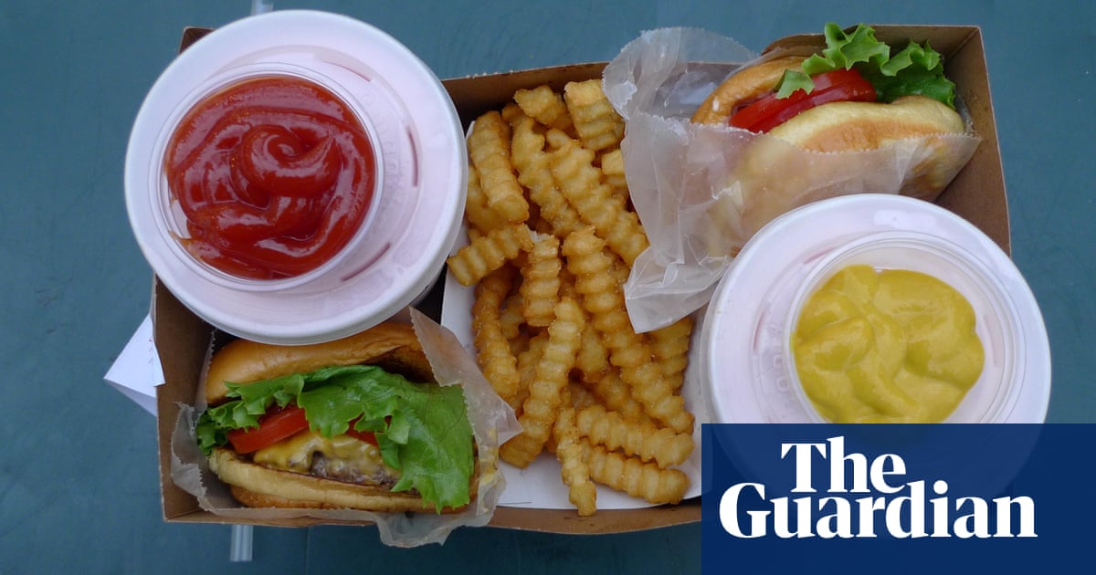 UK to ban all online junk food advertising to tackle obesity | Advertising  | The Guardian