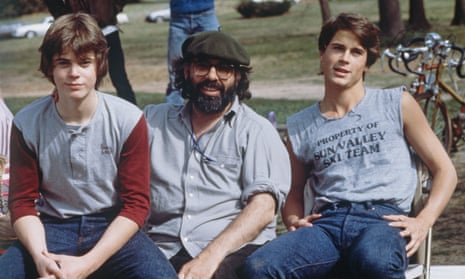 On set … C Thomas Howell, who played Ponyboy Curtis, Francis Ford Coppola and Rob Lowe.