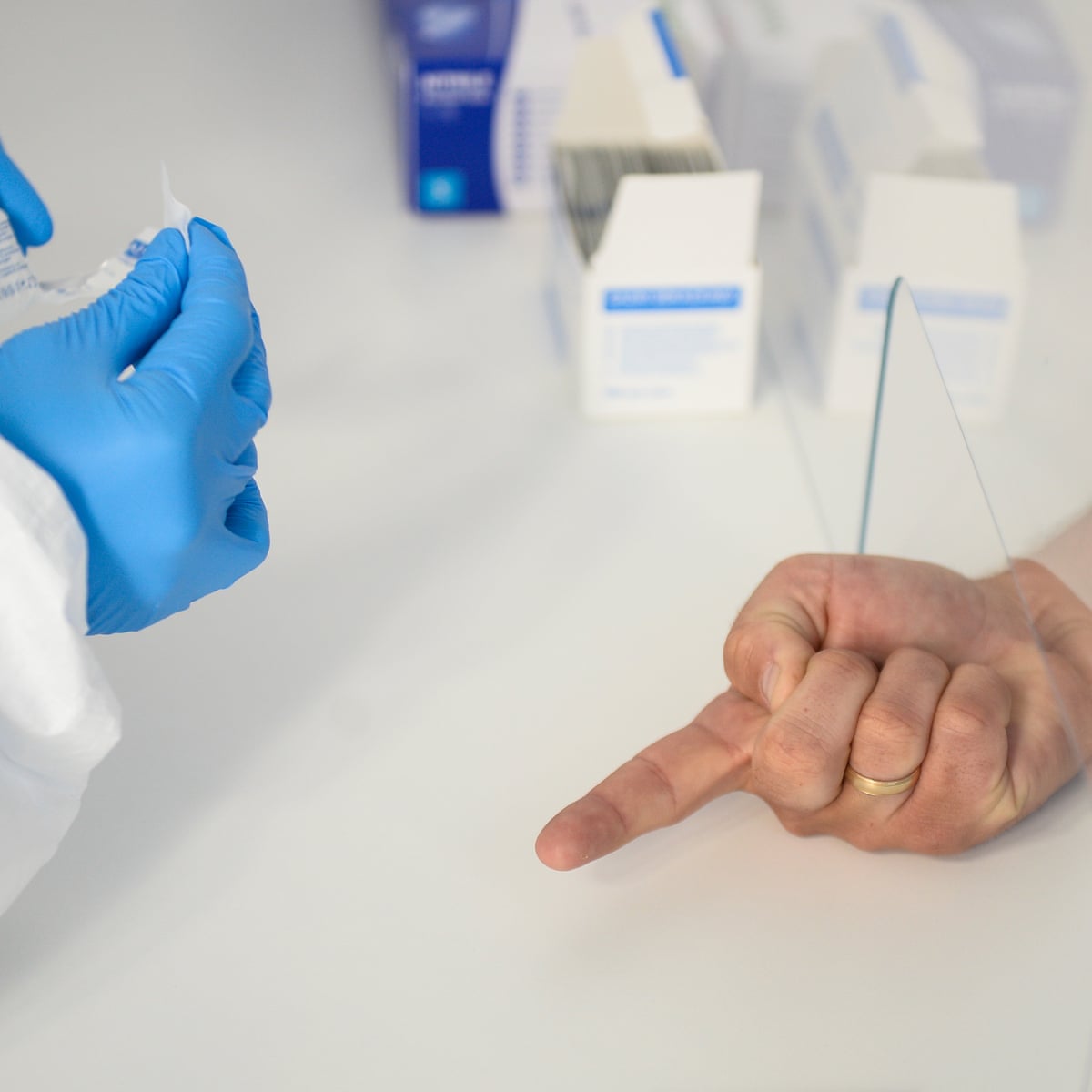 Uk Government Urged To Abandon Poor Finger Prick Antibody Tests Coronavirus Outbreak The Guardian