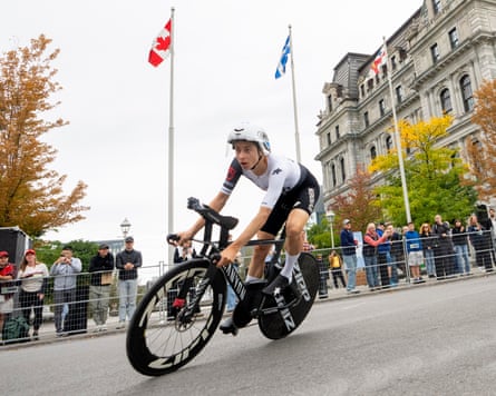 Marlen Reusser tackles the 39.2km course on the streets of Montreal, Canada.