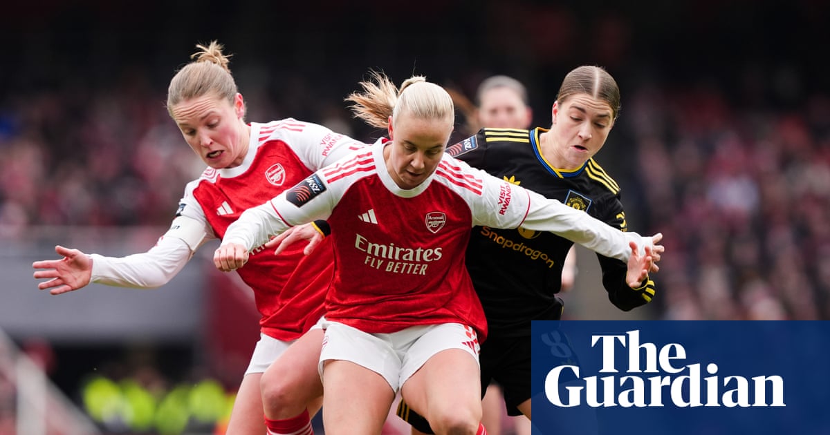Manchester United frustrate Arsenal in WSL after Jayde Riviere sees red