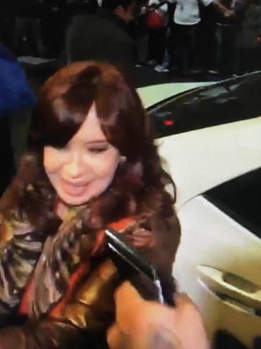 Photos show how close the gunman got to Fernandez de Kirchner.